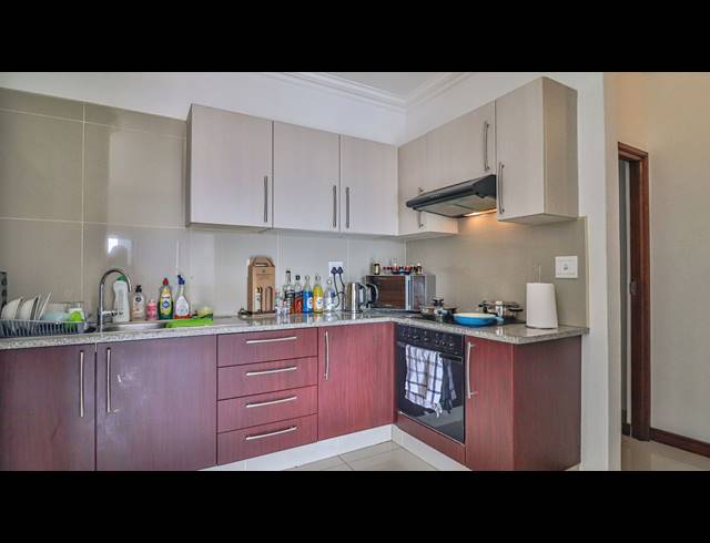 2 BEDROOM APARTMENT FOR SALE IN UMHLANGA RIDGE